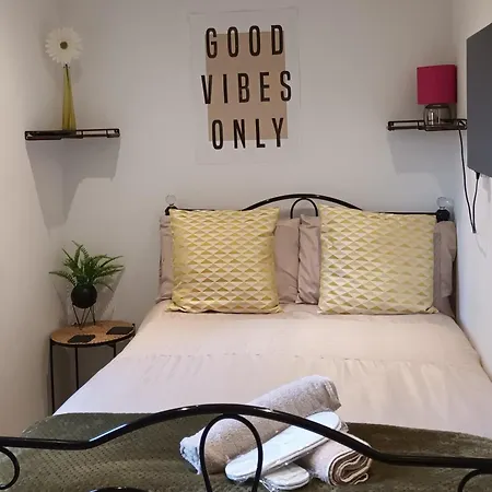 Hideaway In Leeds (West Yorkshire)