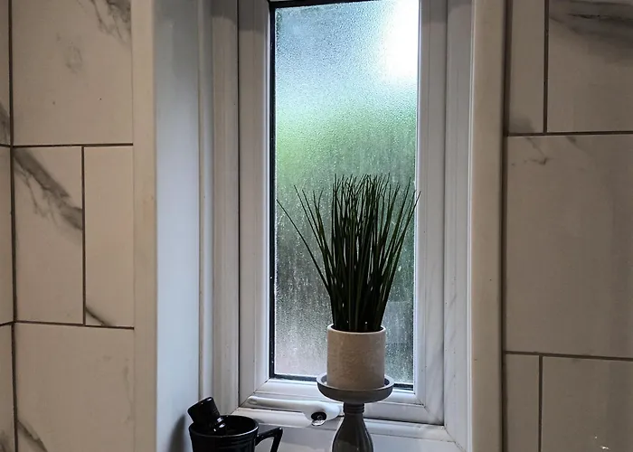 Hideaway In * Leeds (West Yorkshire)