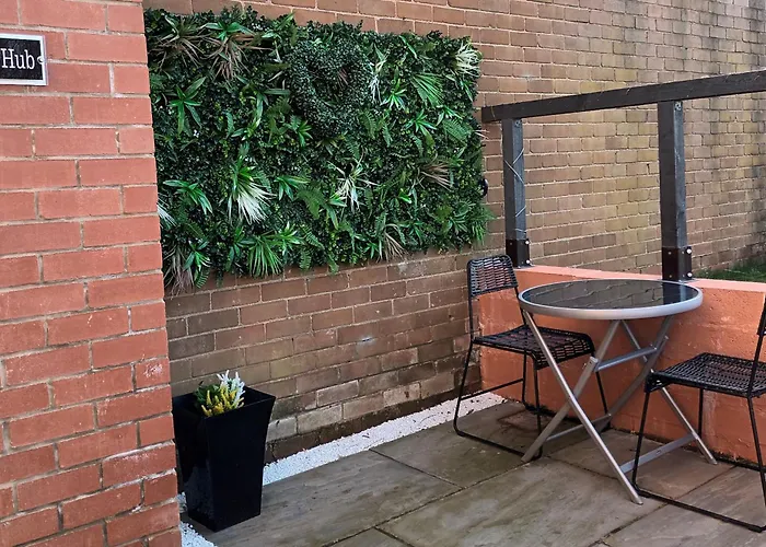 Hideaway In * Leeds (West Yorkshire)